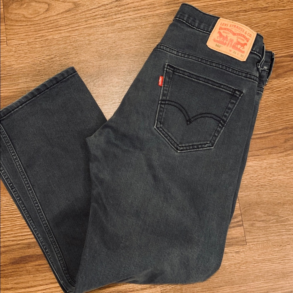 569 gray/black Levi’s jeans